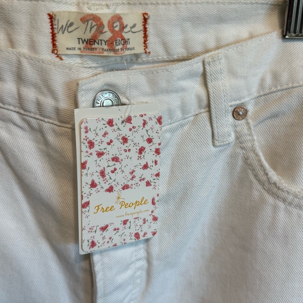 NWT We The Free White Distressed Cropped Flare Jeans Size 28 - Picture 8 of 15
